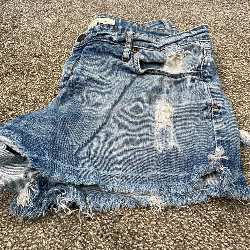 Forever Twenty One Distressed Frayed Denim Jean Shorts